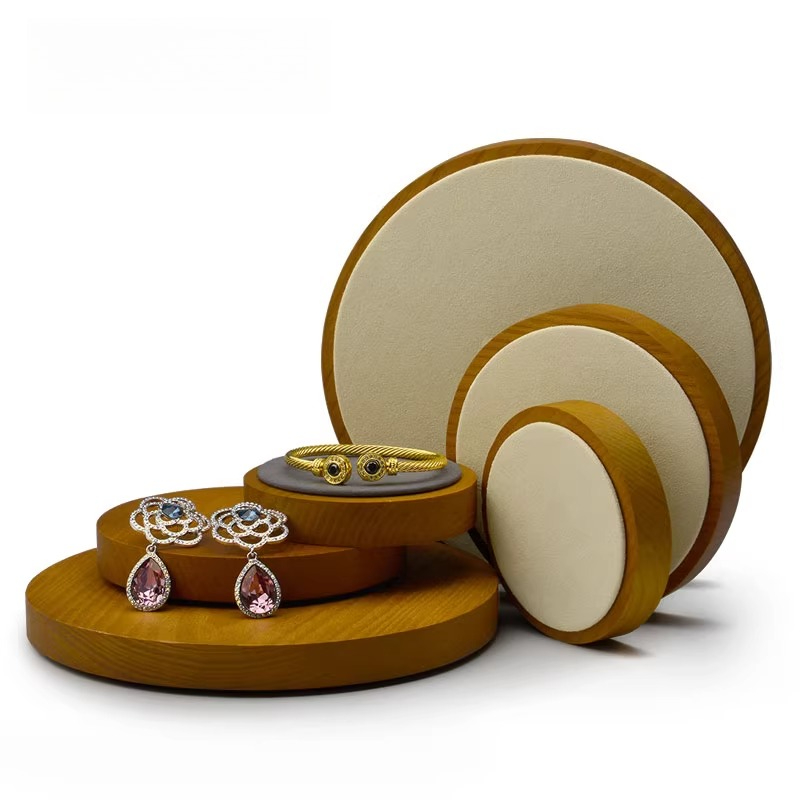Saatler, Yüzükler için Ahşap M - Jewelry And Watches Stores incelemesi ve fiyatı