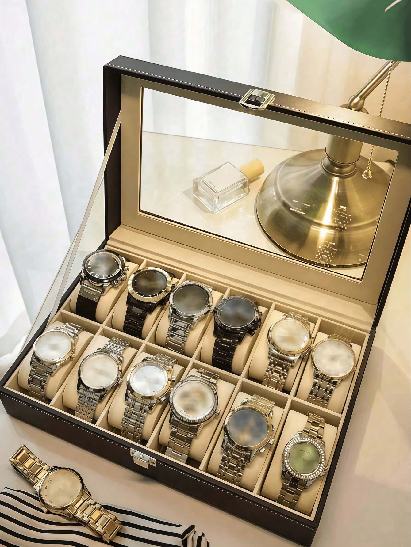 Kilitli Deri Saat Kutusu, Büyü - Jewelry Stores Watches incelemesi ve fiyatı